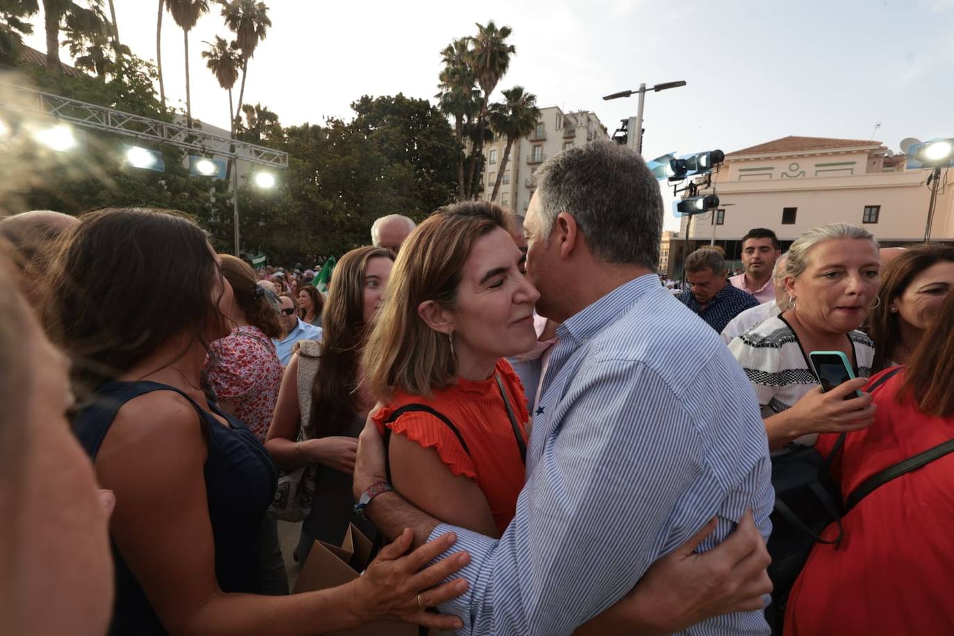 El PP celebró su mítin central en Málaga en la calle Alcazabilla. 