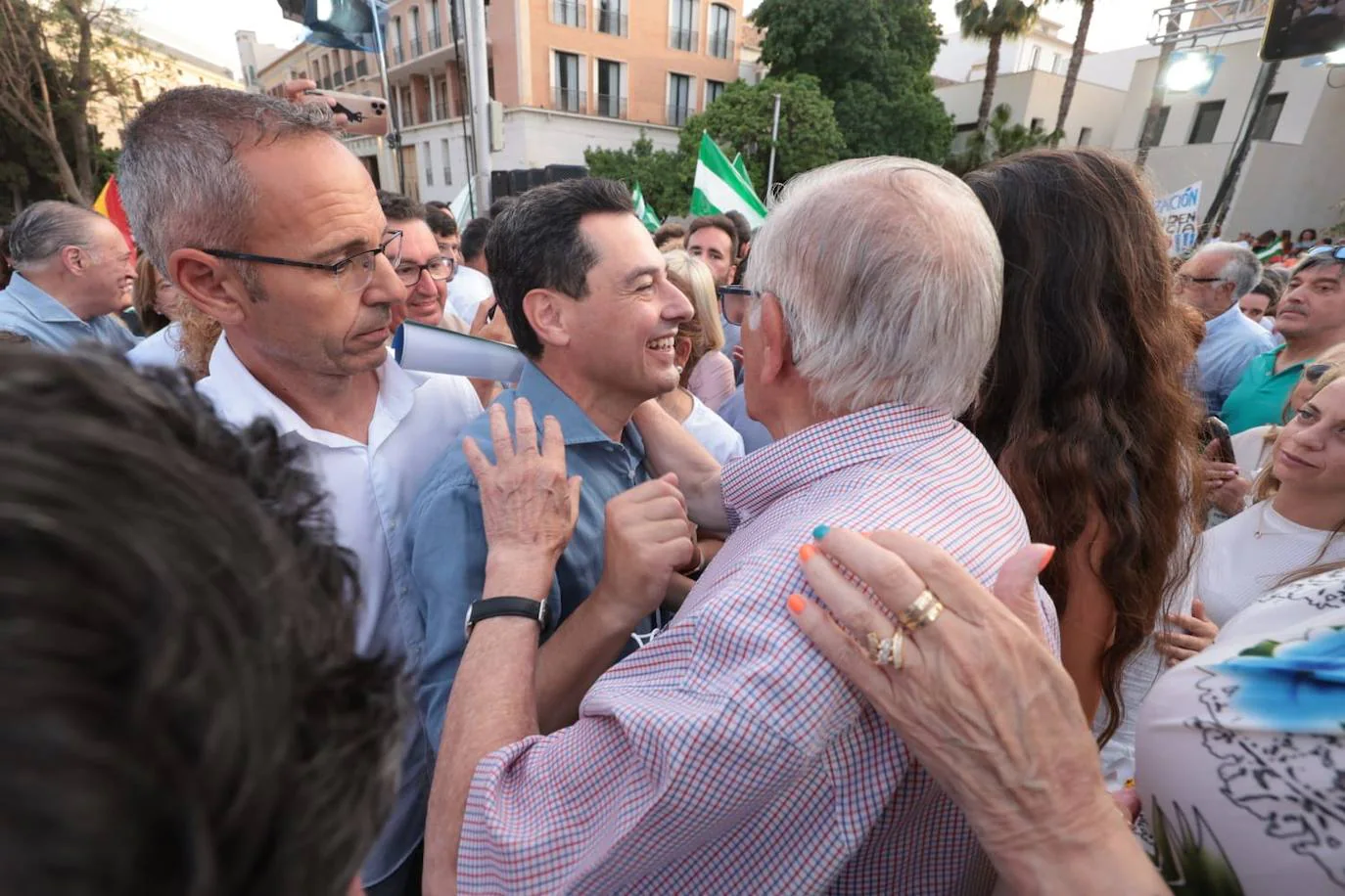 El PP celebró su mítin central en Málaga en la calle Alcazabilla. 