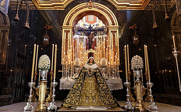 Capilla de los titulares de la Congregación de Mena. 