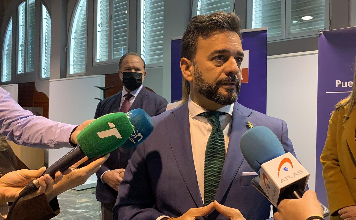 El consejero de Educación y Deporte, Manuel Alejandro Cardenete. 