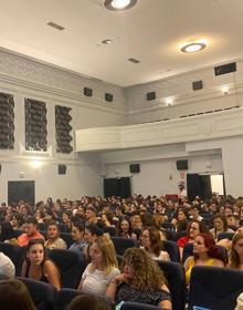 Imagen secundaria 2 - Elísabet Benavent, Beta Coqueta, en Málaga: la superestrella de la comedia romántica que mueve masas