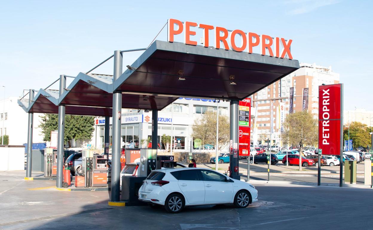 Una gasolinera 'low cost' de la marca Petroprix. 