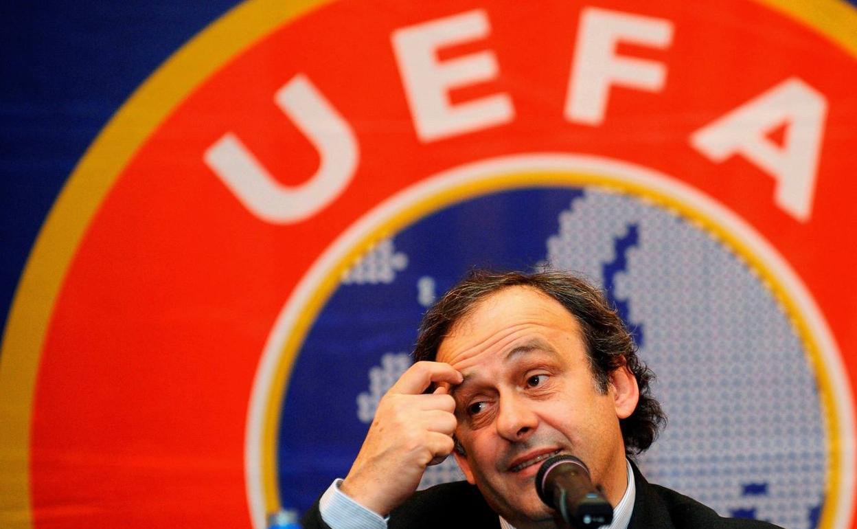 Platini debe rendir cuentas ahora ante la justicia. 