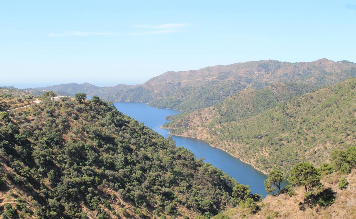 Embalse. El pantano de la Concepción se nutre sobre todo de las aguas del río Verde. .