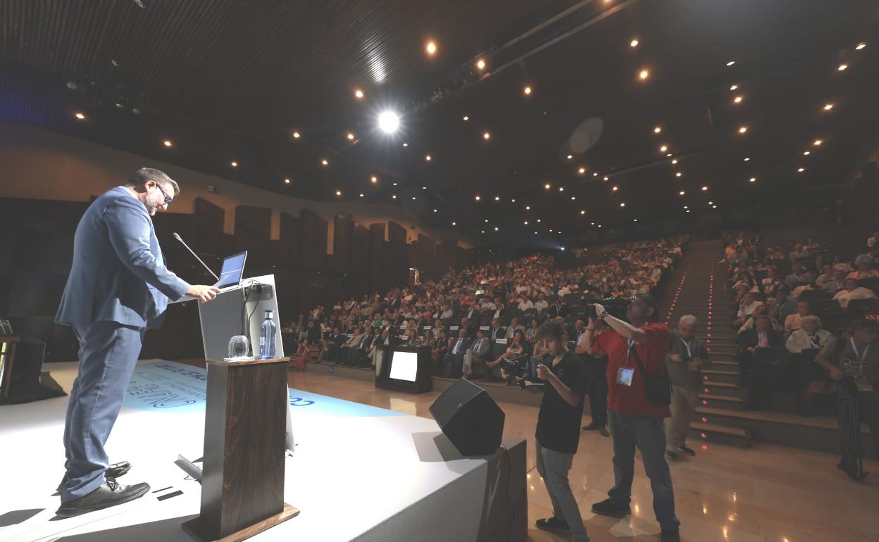 Un momento de la inauguración del congreso, esta mañana. 