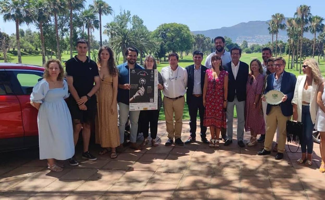 Foto de familia de la presentación del torneo en el Club de Golf Guadalhorce. 