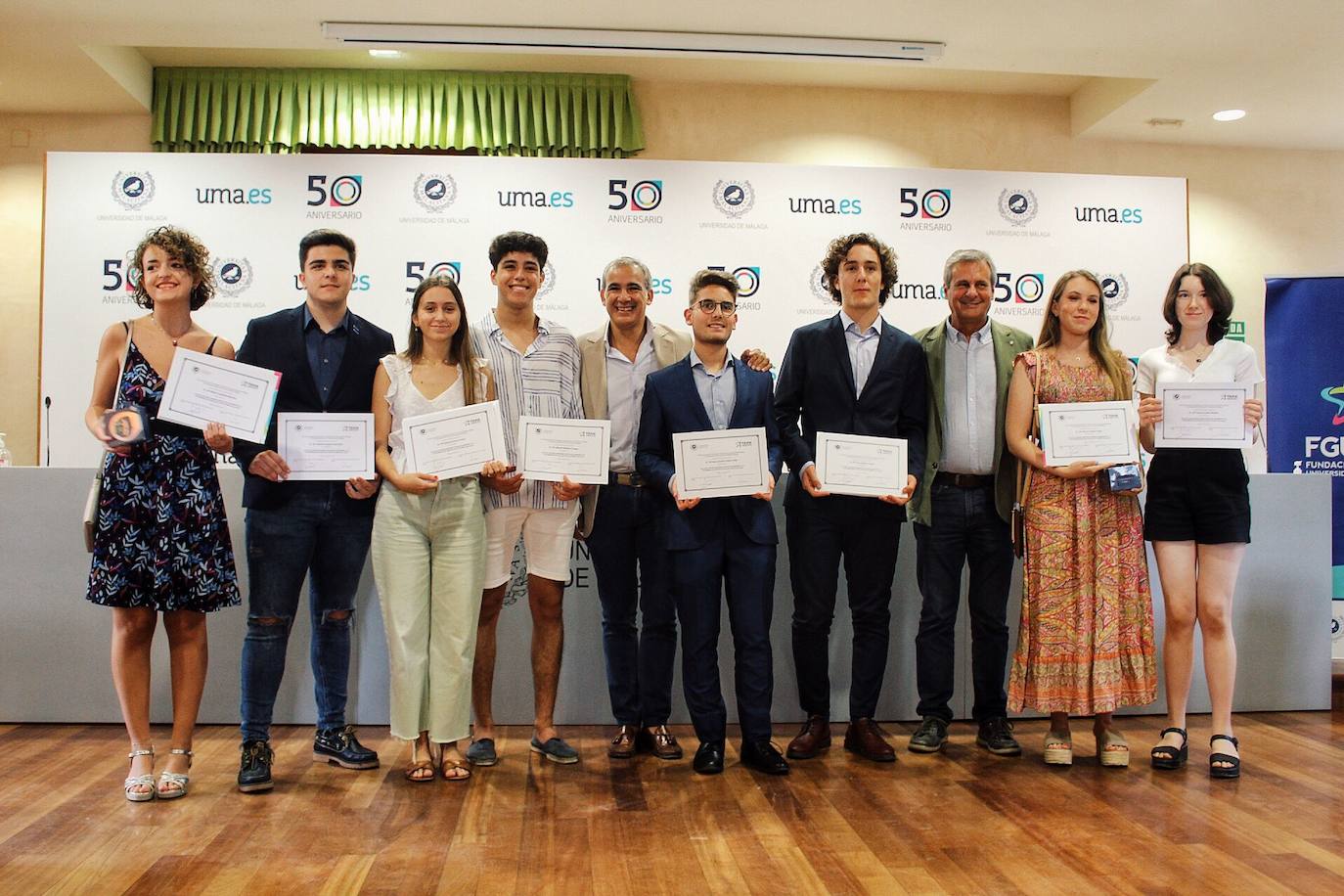 La Universidad premia a los diez alumnos con mejor nota de acceso en este curso. 