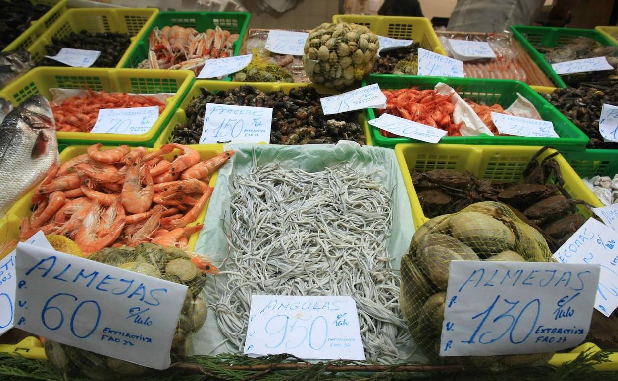 Escaparate de una pescadería en Bilbao. 