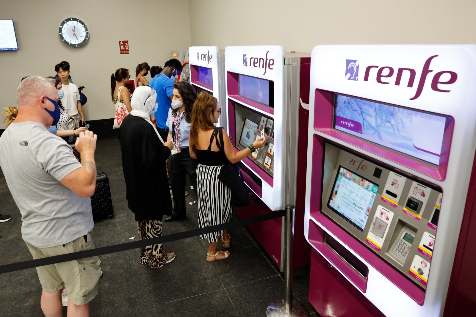 Renfe ha reformado la estación de Cercanías ubicada en el centro de Torremolinos. 