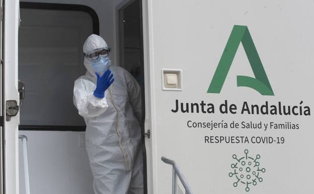 Alertan de la entrada en una octava ola de coronavirus tras pasar una séptima «casi fantasma»