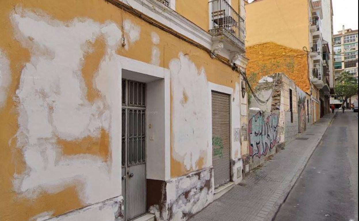 Edificio del número 41 de la calle Ventura Rodríguez que va a ser reformado para apartamentos. 