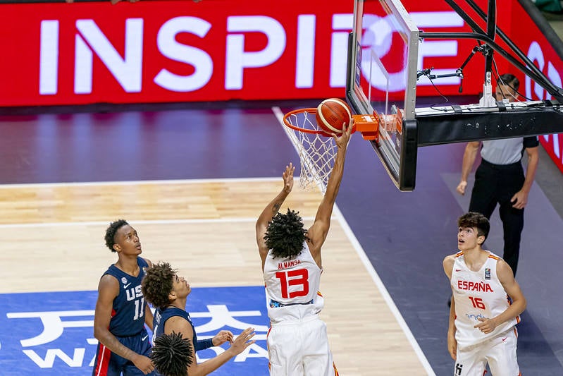 Fotos: El Carpena vibra con España en la final del Mundial sub-17