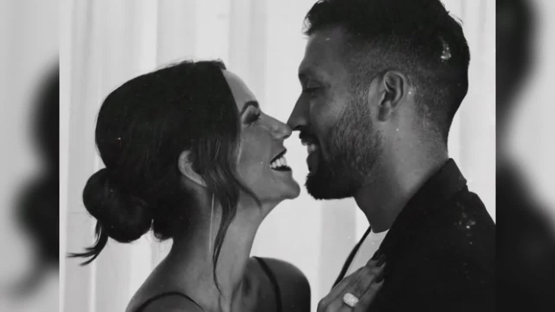Tamara Gorro y Ezequiel Garay, abrazados y más unidos que nunca en Ibiza