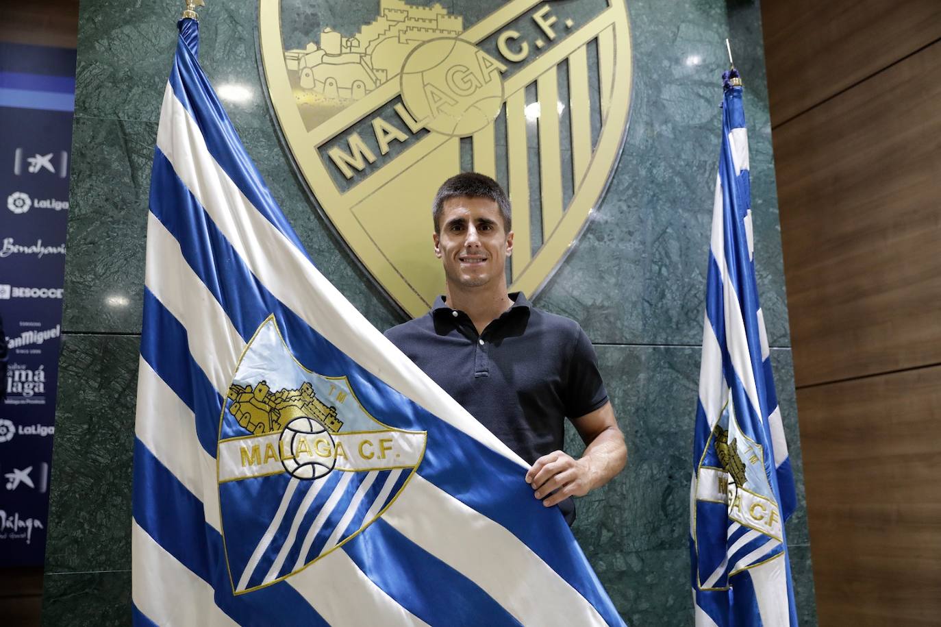 El Málaga presentó a los cinco fichajes en La Rosaleda 