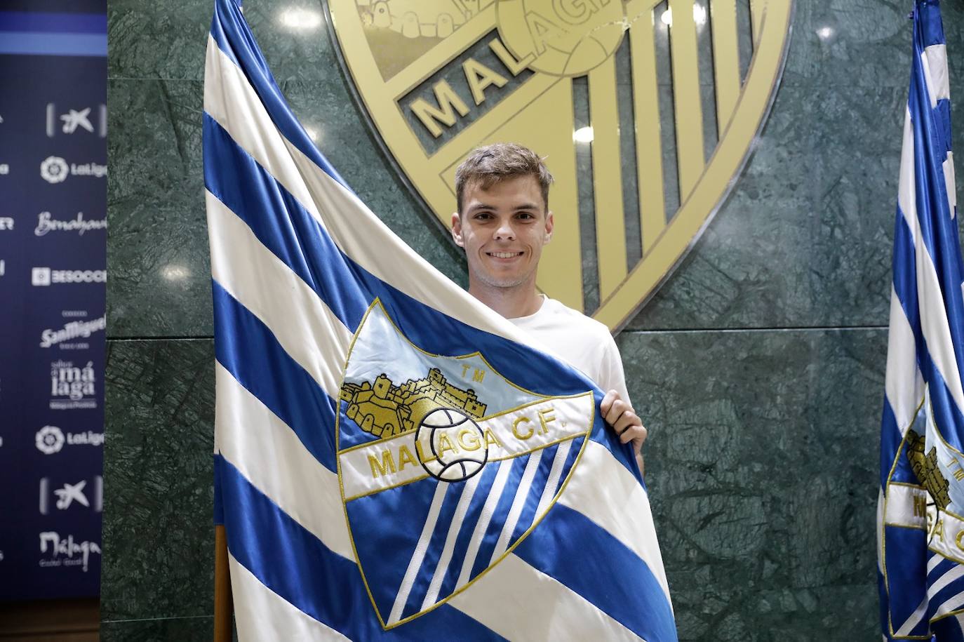 El Málaga presentó a los cinco fichajes en La Rosaleda 