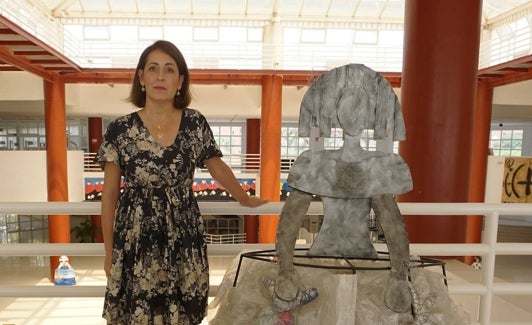 La profesora Ana Salinas. 