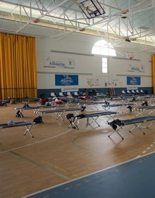 Imagen secundaria 2 - «No hemos dormido nada, hemos estado en alerta y pendientes del fuego»