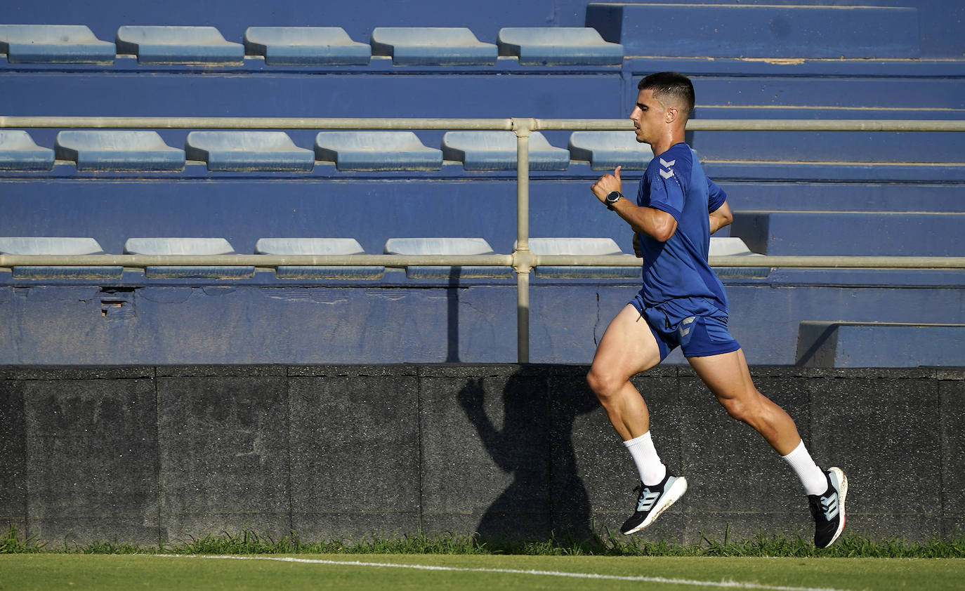 Fotos: Las fotos del entrenamiento del Málaga con Esteban Burgos, Álex Gallar, Ramalho y Rubén Yáñez