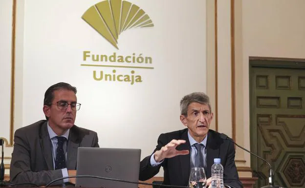 José Manuel Domínguez anuncia «una nueva etapa» en la Fundación Unicaja pese a la presión interna