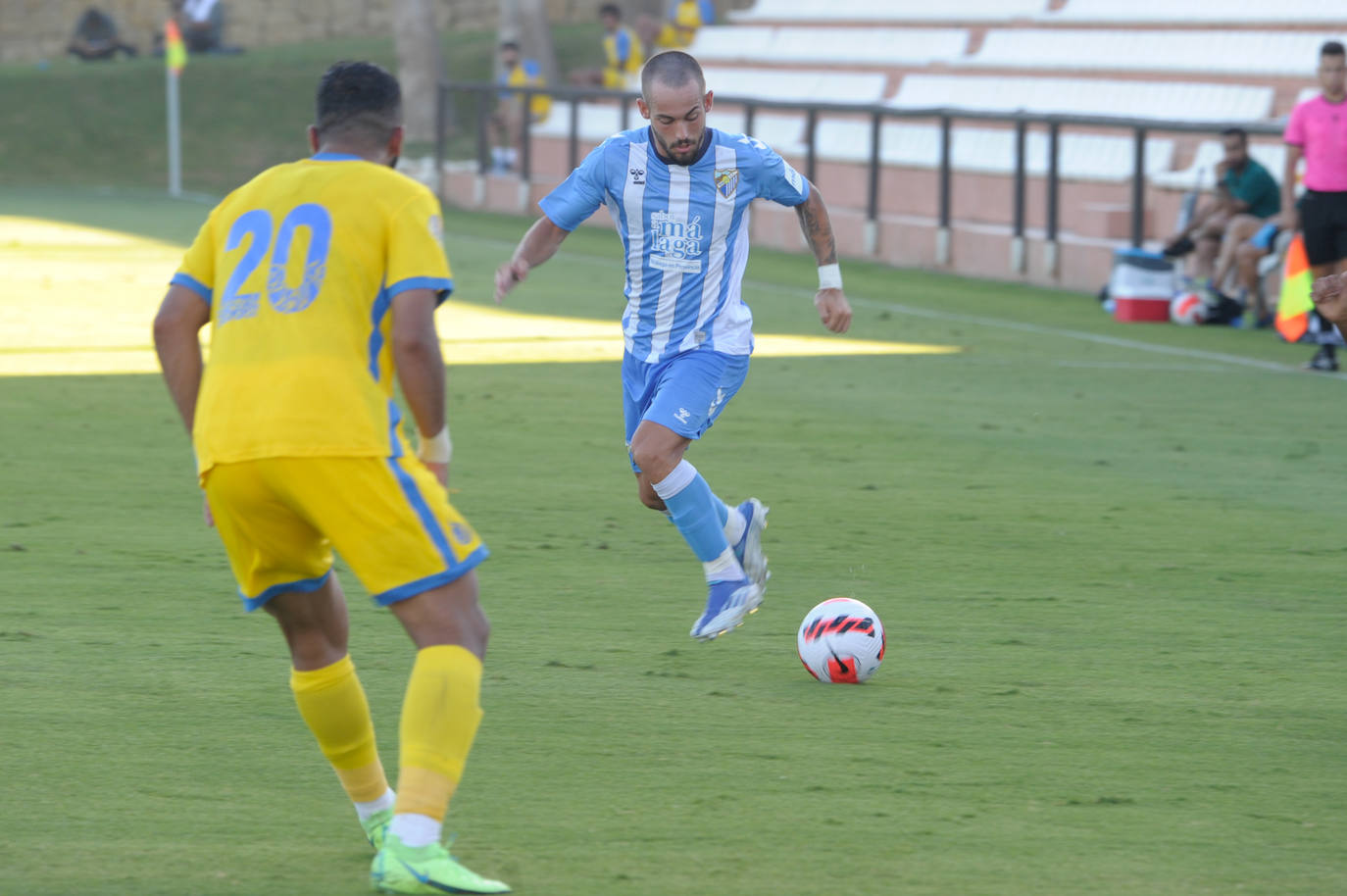 El Málaga acusó el calor y la ausencia de cambios ante el equipo árabe 