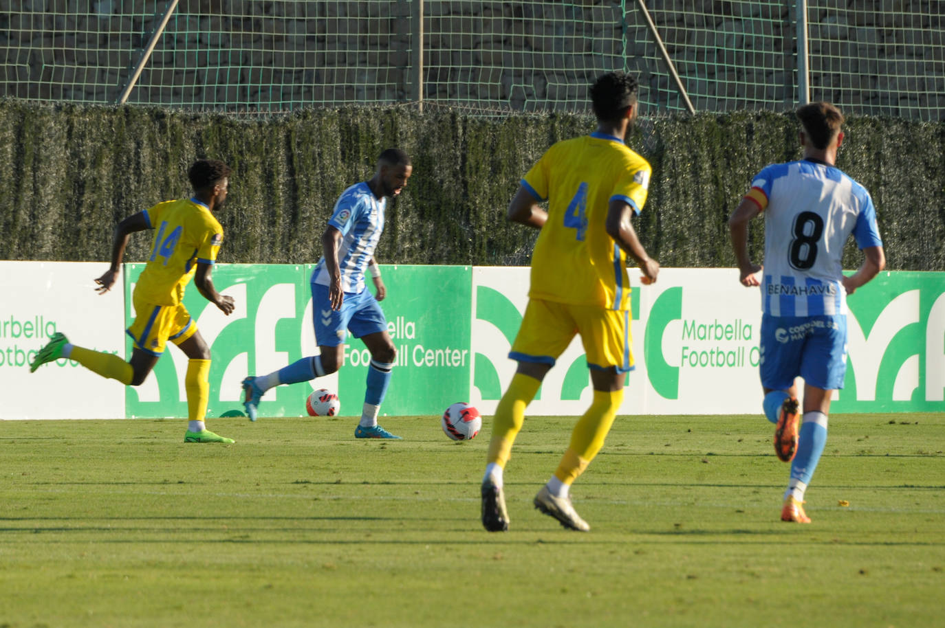 El Málaga acusó el calor y la ausencia de cambios ante el equipo árabe 