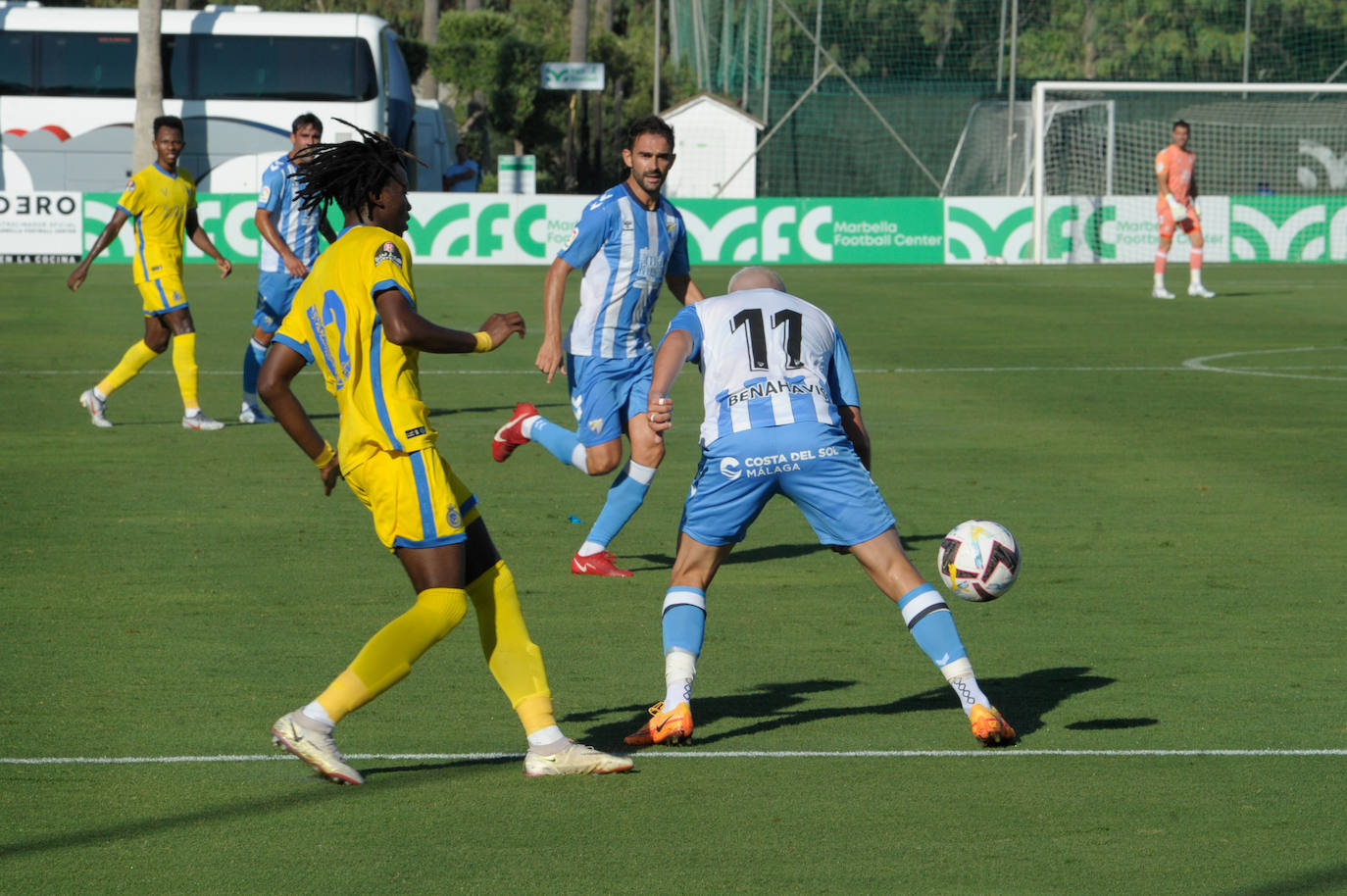 El Málaga acusó el calor y la ausencia de cambios ante el equipo árabe 