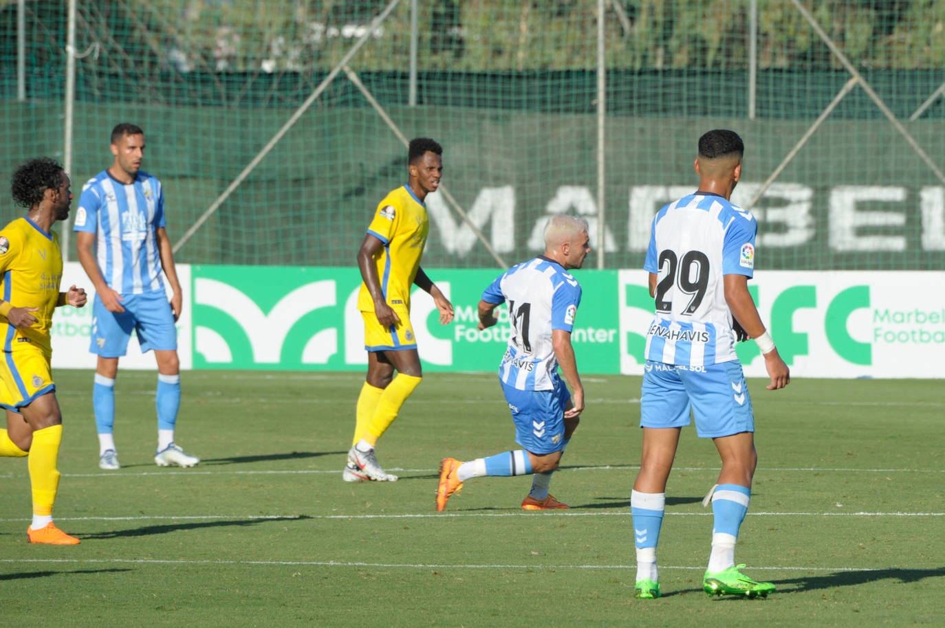 El Málaga acusó el calor y la ausencia de cambios ante el equipo árabe 