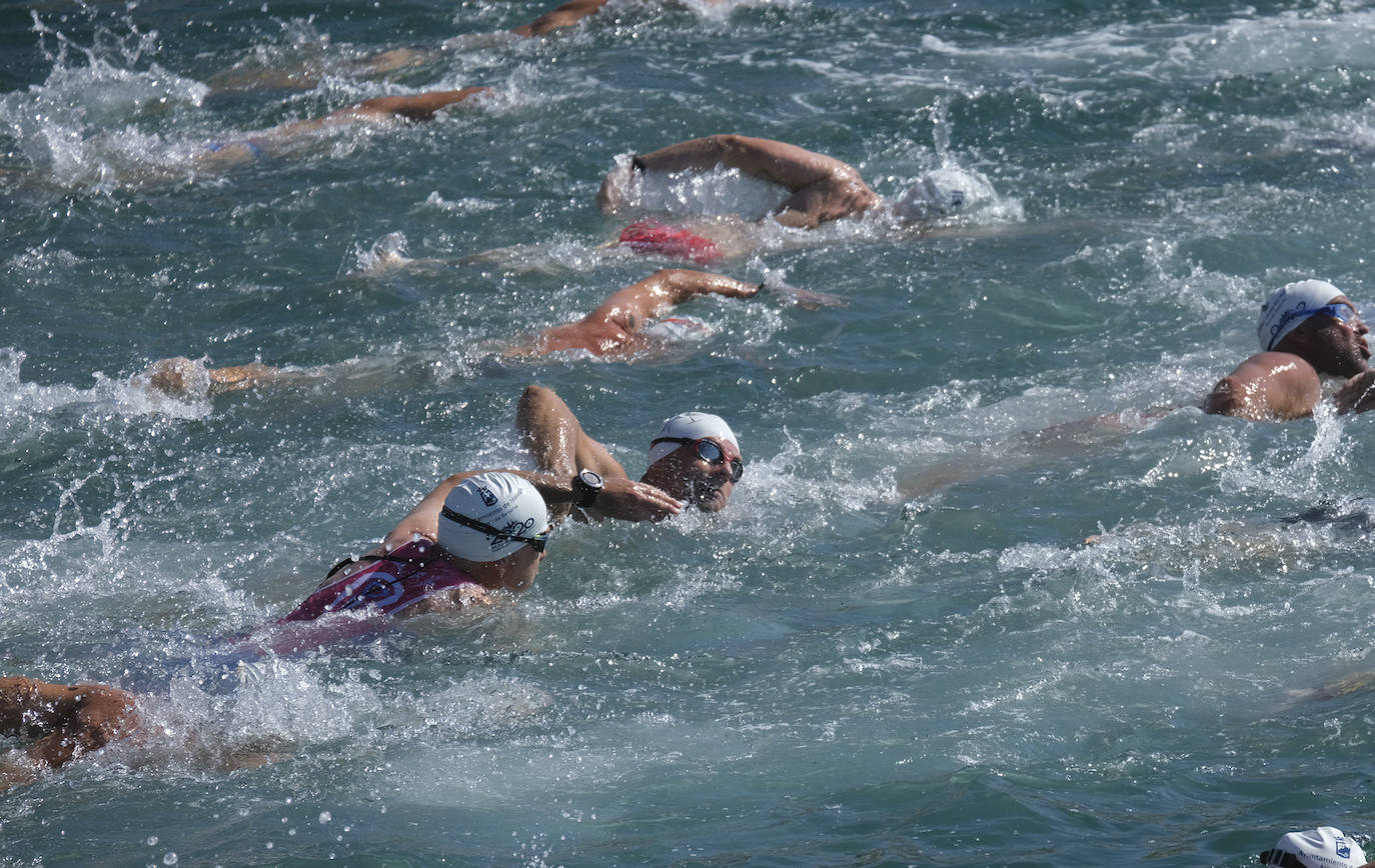 Más de medio millar de nadadores participaron en la prueba 