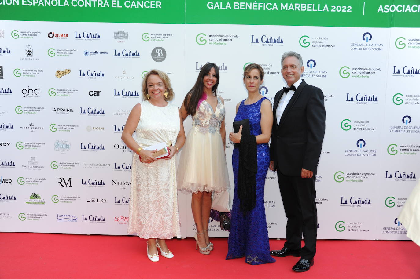 La Cena de Gala de la Asociación Española Contra el Cáncer de Marbella ha regresado por todo lo alto reuniendo a más de 500 personas en la Finca de La Concepción para apoyar la labor de este colectivo que atiende a los pacientes que padecen esta enfermedad y a sus familias