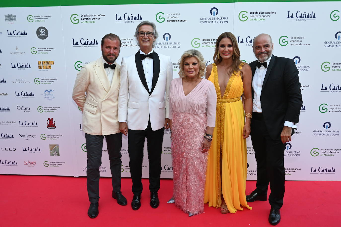 La Cena de Gala de la Asociación Española Contra el Cáncer de Marbella ha regresado por todo lo alto reuniendo a más de 500 personas en la Finca de La Concepción para apoyar la labor de este colectivo que atiende a los pacientes que padecen esta enfermedad y a sus familias