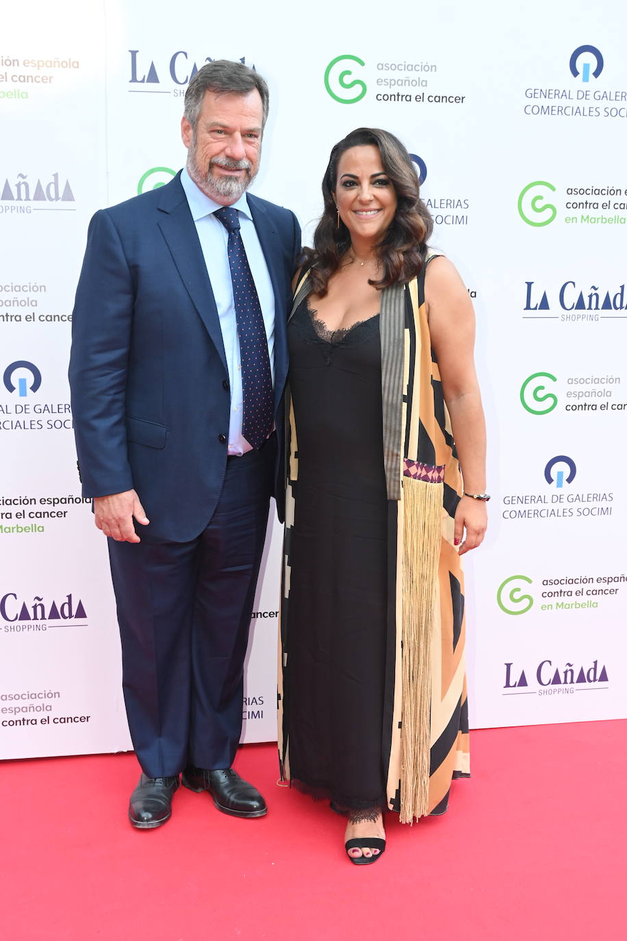 La Cena de Gala de la Asociación Española Contra el Cáncer de Marbella ha regresado por todo lo alto reuniendo a más de 500 personas en la Finca de La Concepción para apoyar la labor de este colectivo que atiende a los pacientes que padecen esta enfermedad y a sus familias