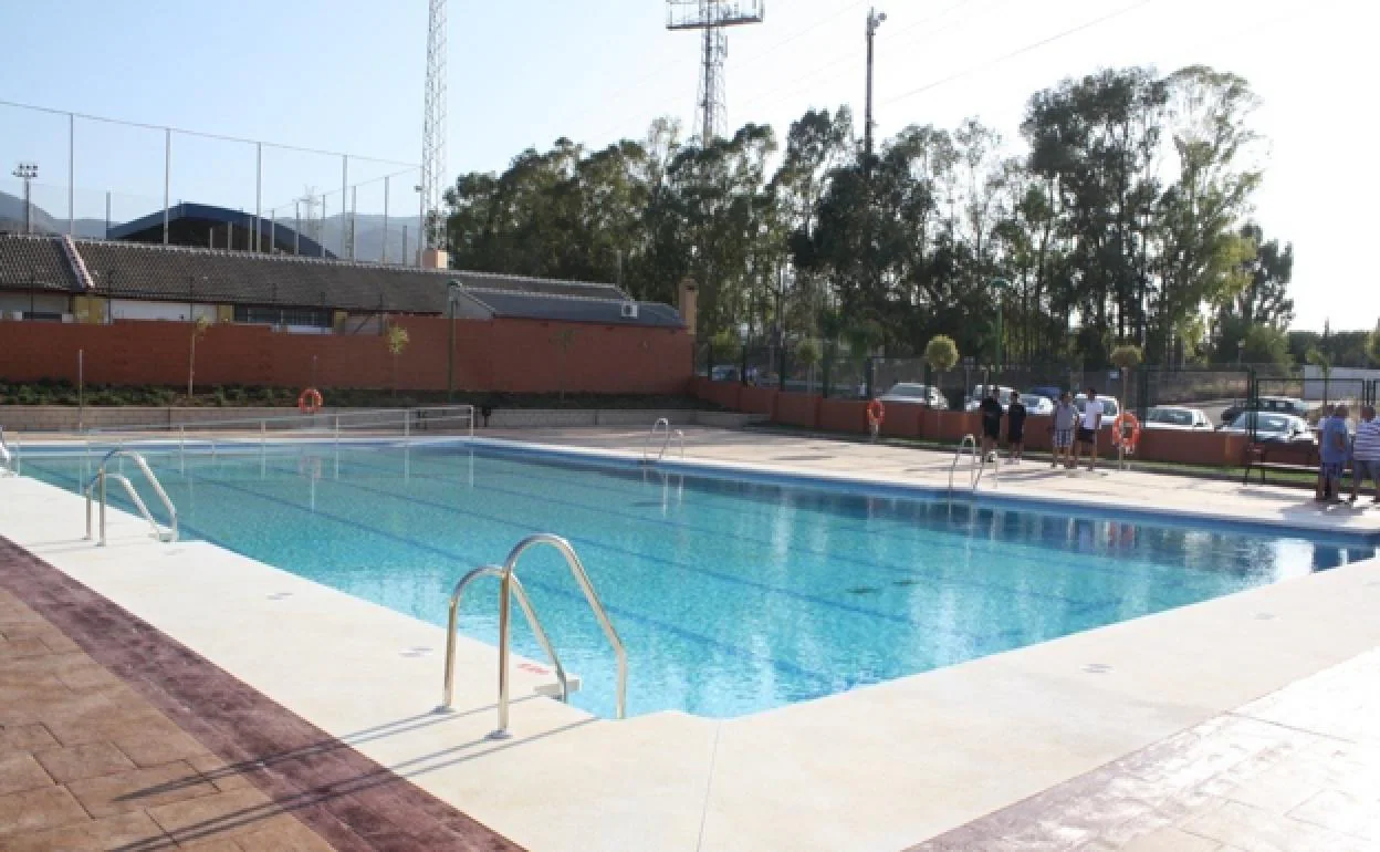 Piscina municipal de Alhaurín de la Torre.