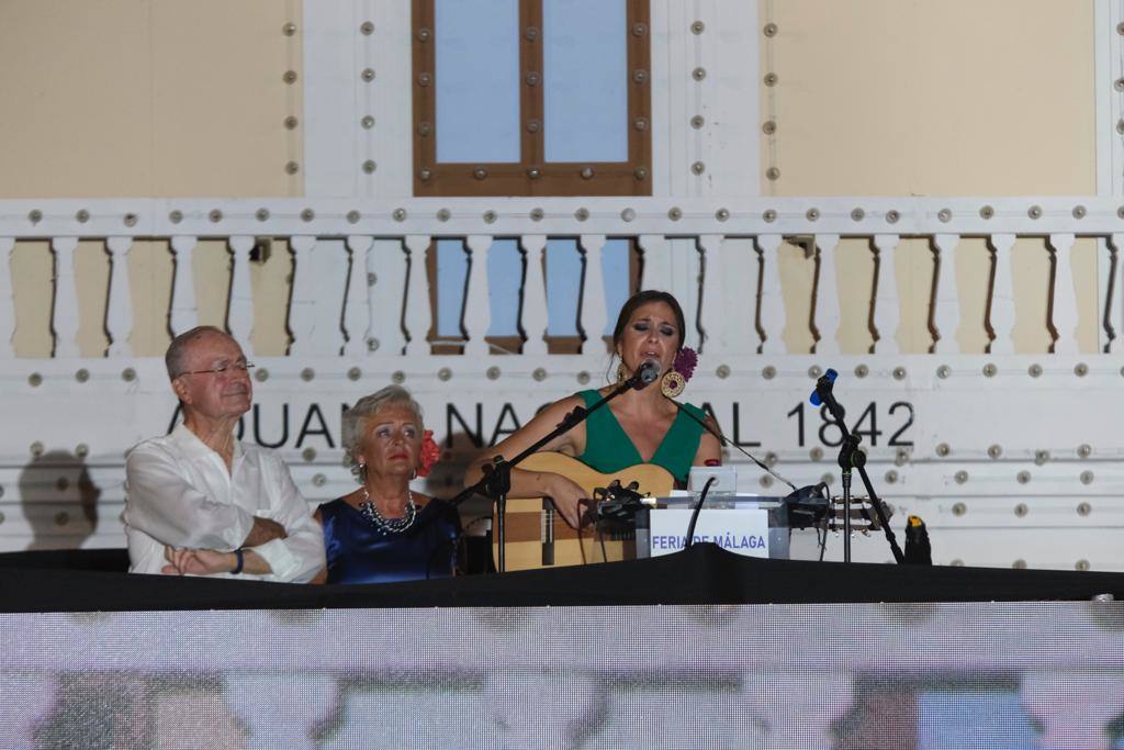 María Peláe dio el pregón inaugural en el real de la Feria