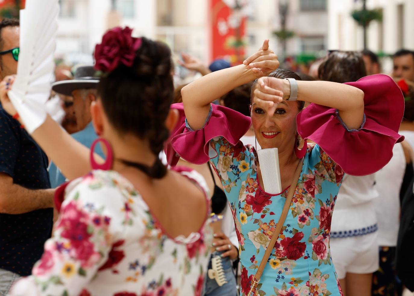 Domingo pletórico de fiesta en la feria del Centro de Málaga