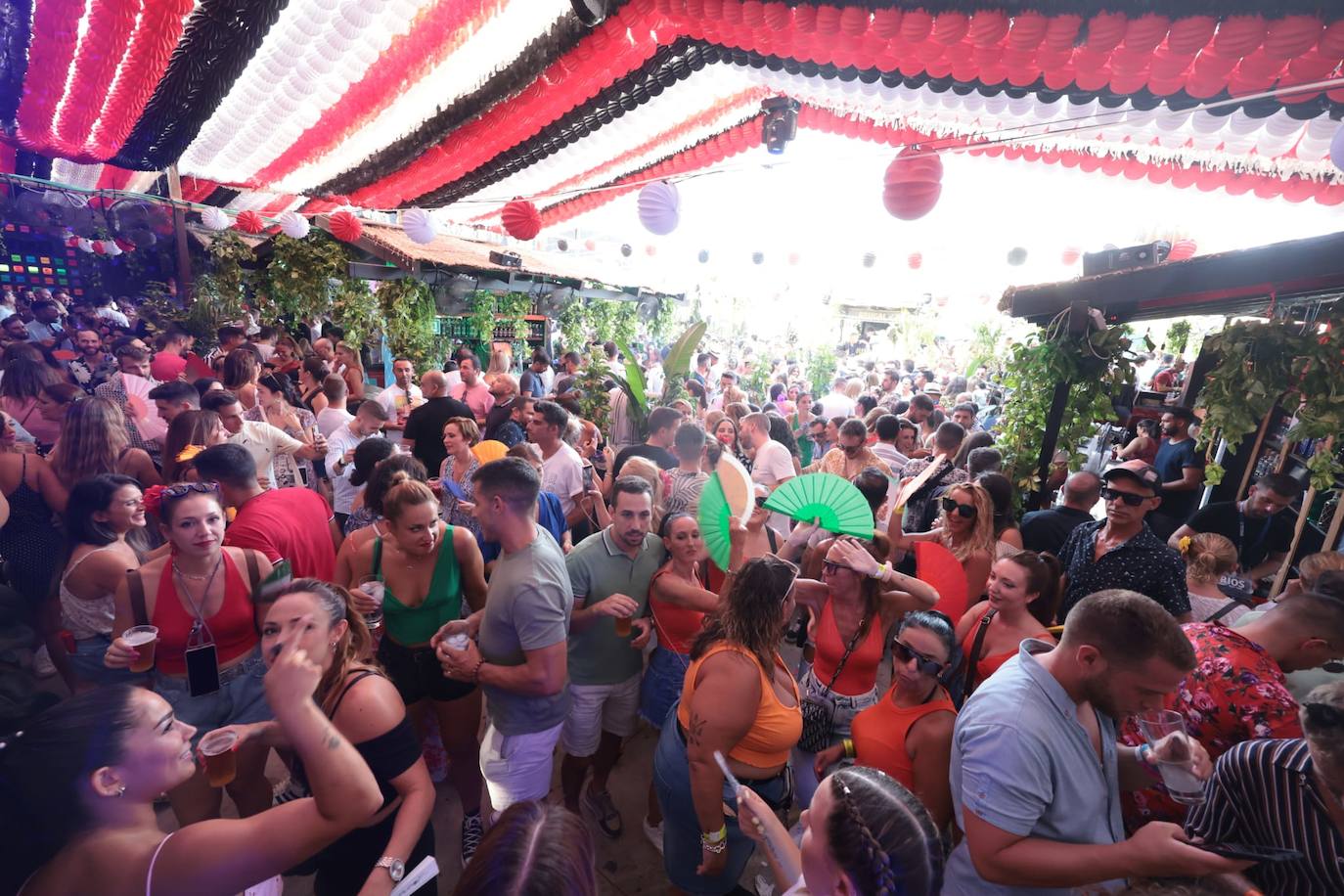 Mayores, familias y caballistas ambientaron el real de la Feria el domingo 