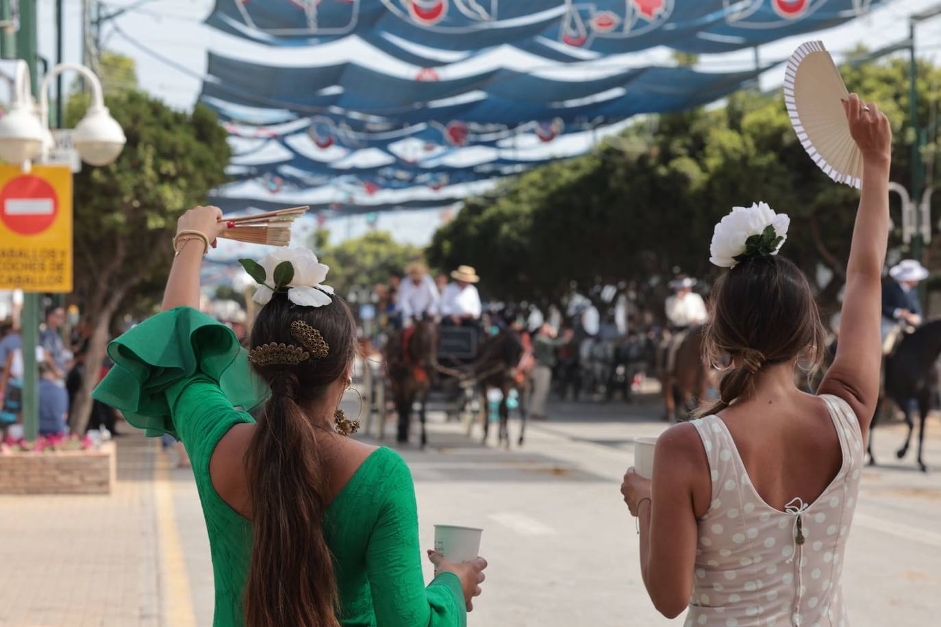 Mayores, familias y caballistas ambientaron el real de la Feria en la tarde del domingo 