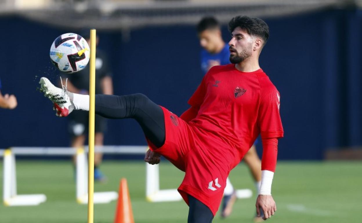 El guardameta Gonzalo, en un entrenamiento. 