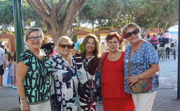 Amigas de la Estación de Cártama, durante la feria. 