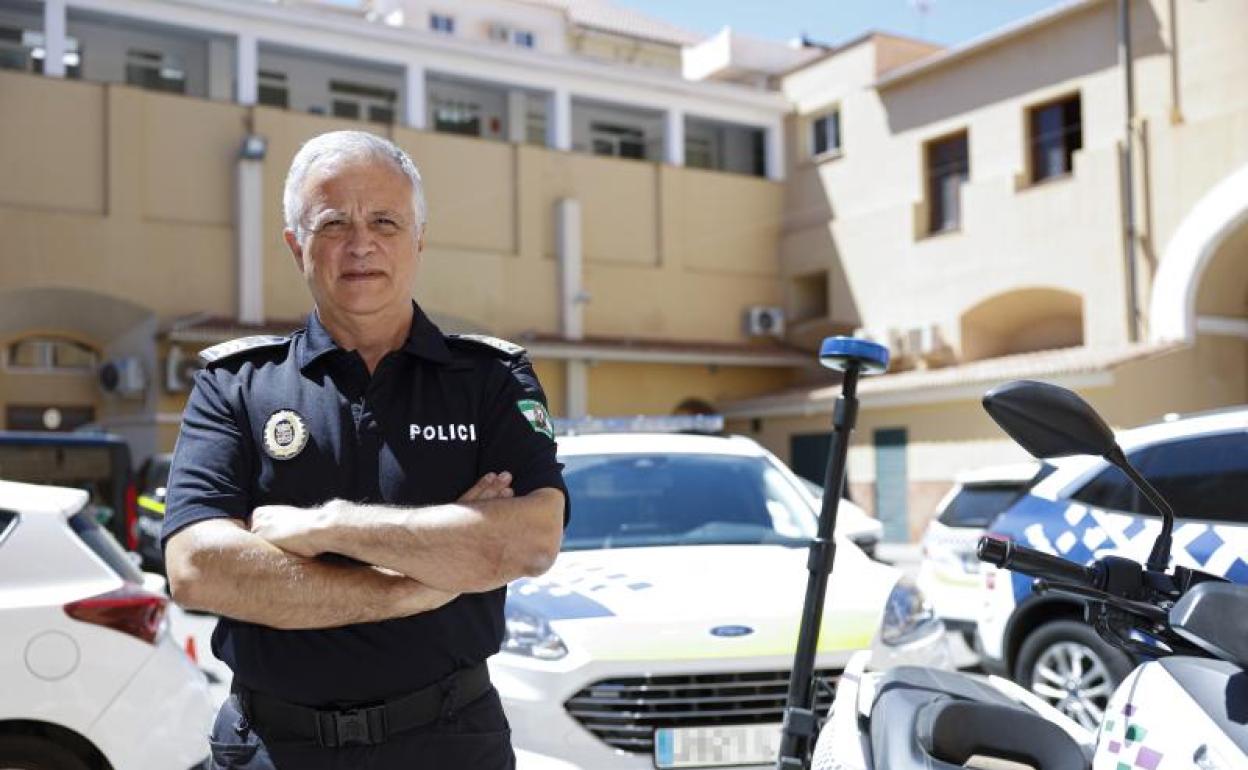 Fernando Cerezo en la Jefatura de la Policía Local de Málaga. 