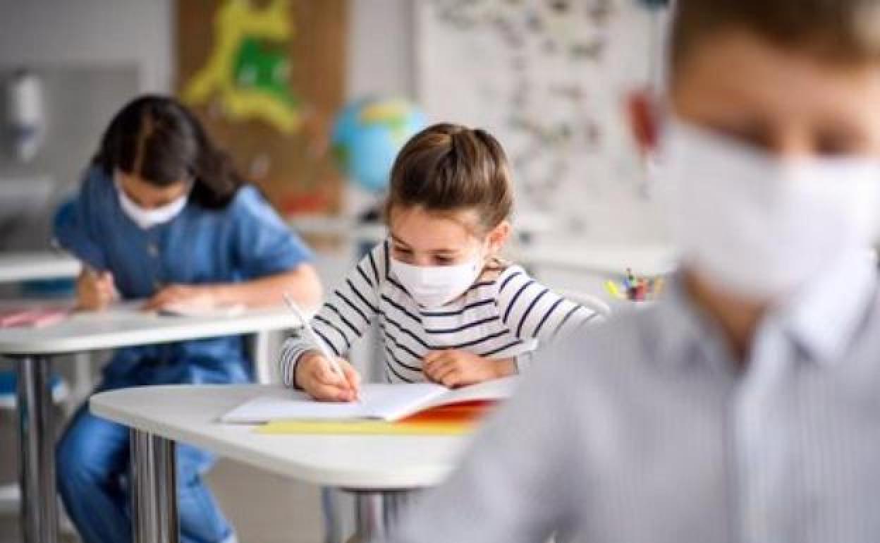 El protocolo covid en los colegios andaluces podría cambiar de manera notable para el próximo curso. 