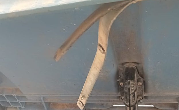 Imagen de la barra de hierro que se clavó el menor de Vélez-Málaga. 