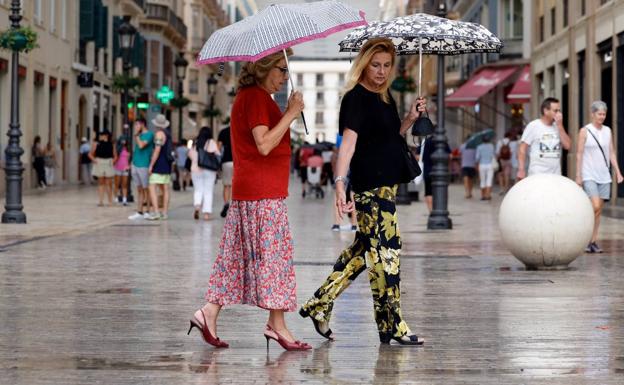 El último lunes de agosto ha estado marcado por la lluvia en Málaga. 