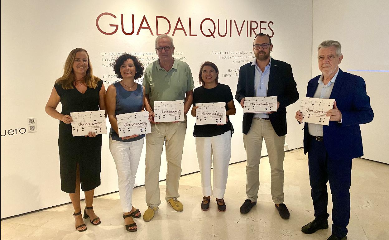 Inauguración de la exposición 'Guadalquivires' de Mercedes Higuero, Nuria Murillo y Paco Negre. 