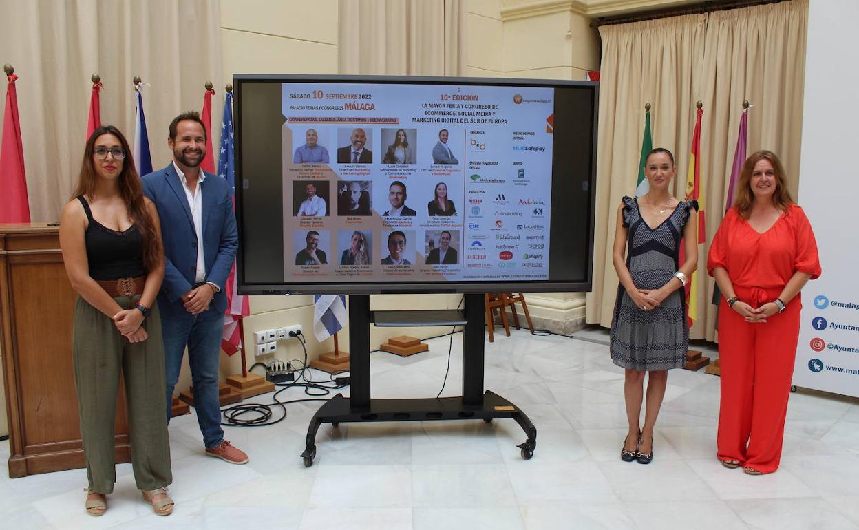 Beatriz Galea, directora de eCongress, y los concejales Luis Verde, Elisa Pérez Siles y Rosa Sánchez. 