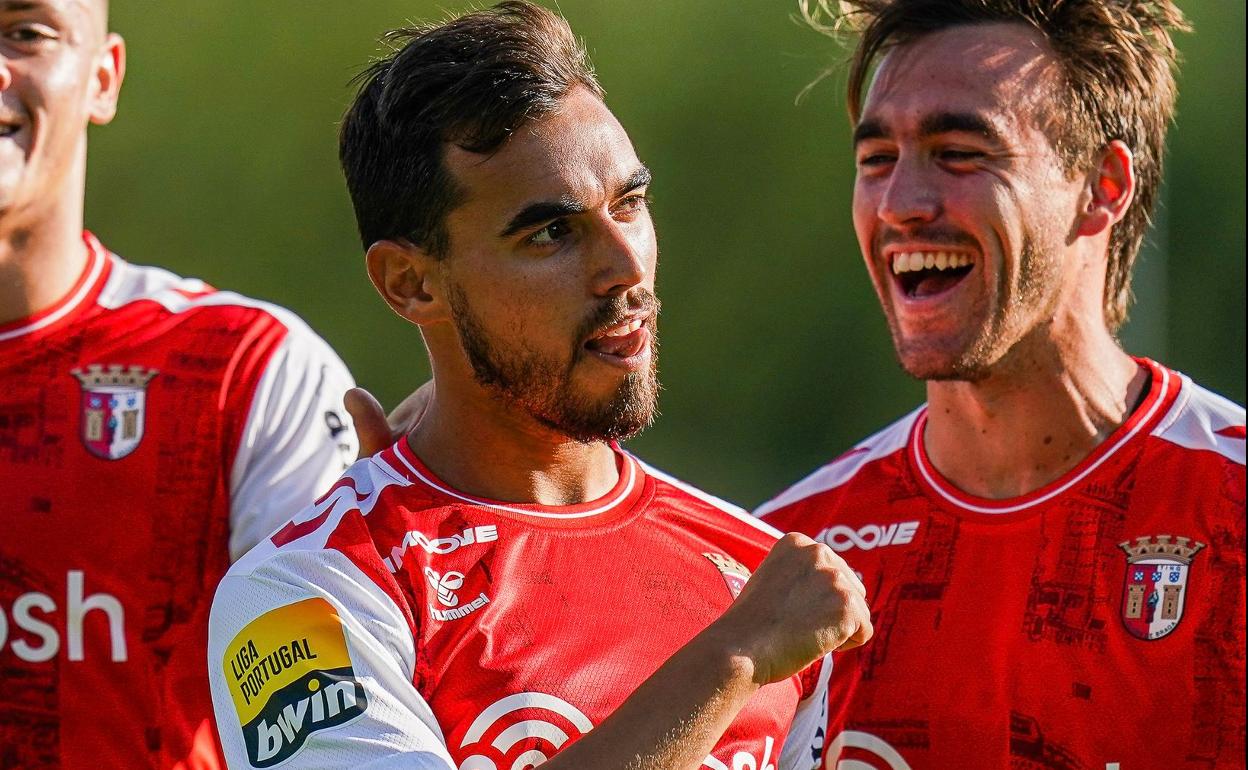 Horta celebra uno de los dos goles que notó al Arouca el domingo pasado.