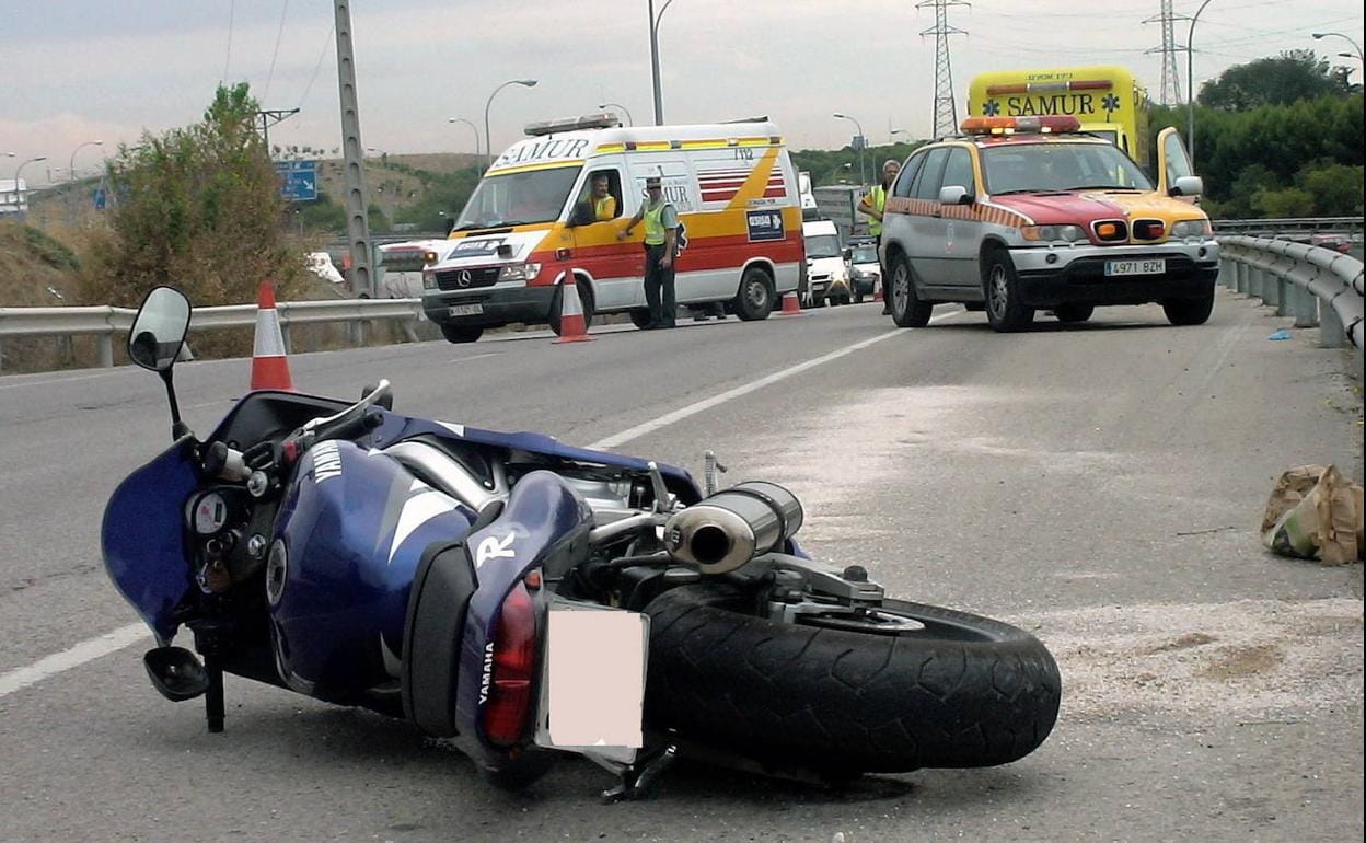 Imagen de archivo de un accidente de moto. 