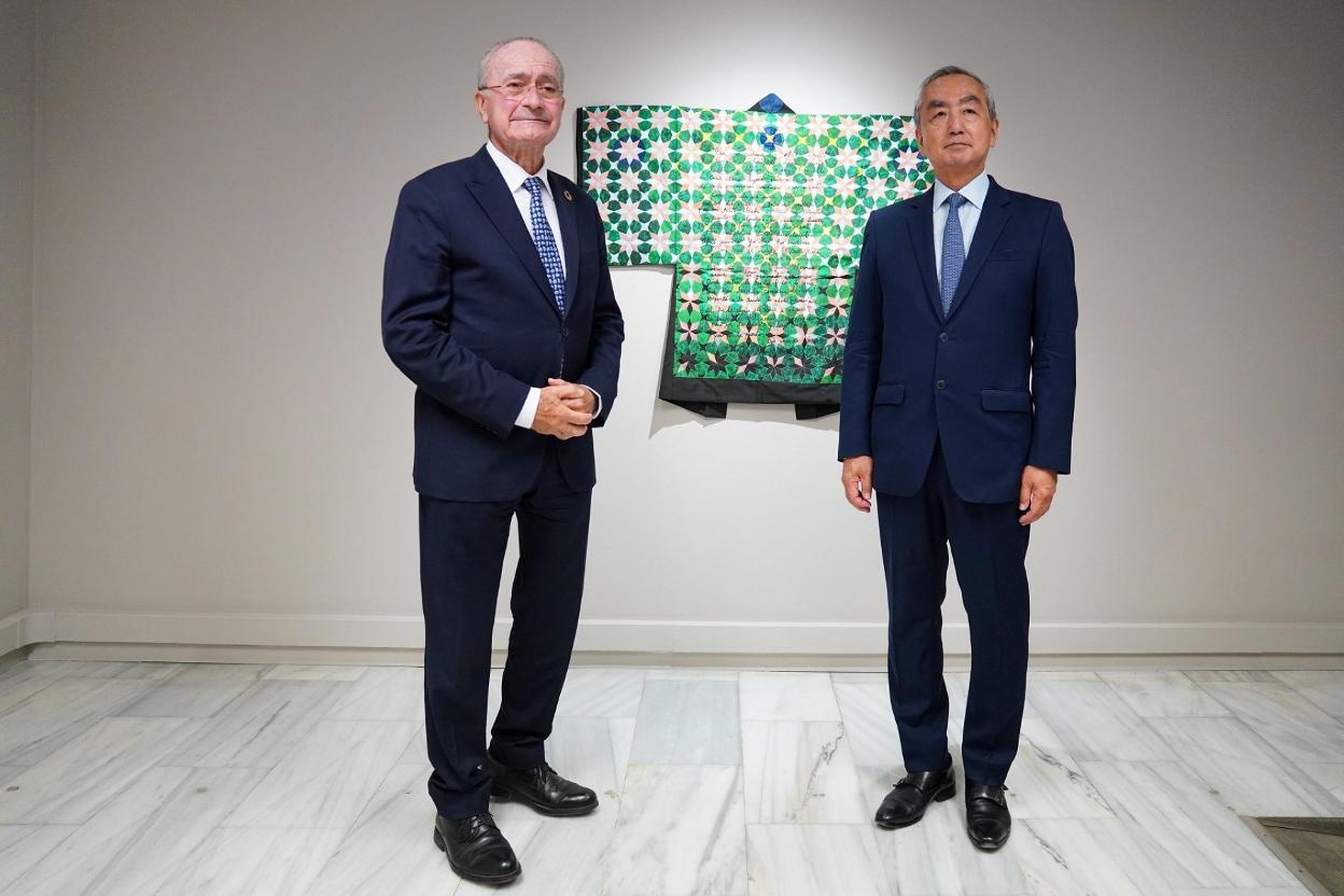 De la Torre y Kenji Hiramatsu. sur