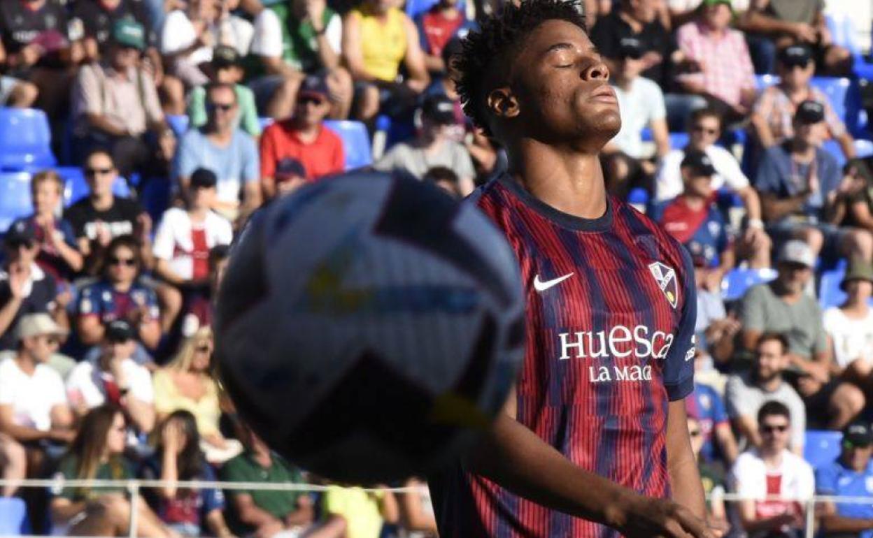 Kevin, en acción en el partido de la última jornada ante el Ibiza (3-0), cuando vio puerta. 