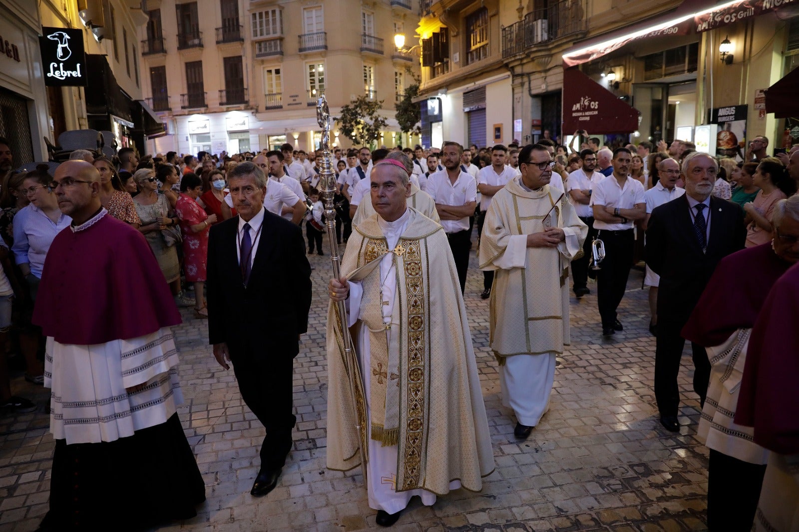 Fotos: Festividad de Santa María de la Victoria: ofrenda floral y misa a la Patrona de Málaga