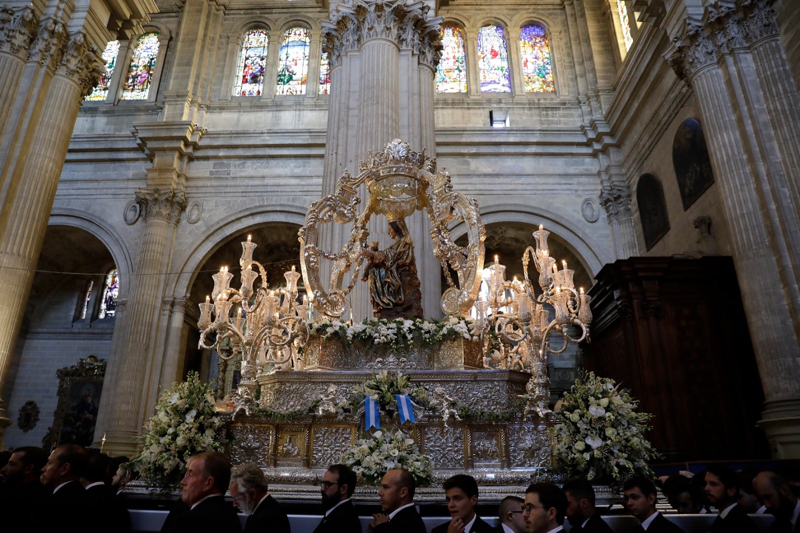 Fotos: Festividad de Santa María de la Victoria: ofrenda floral y misa a la Patrona de Málaga